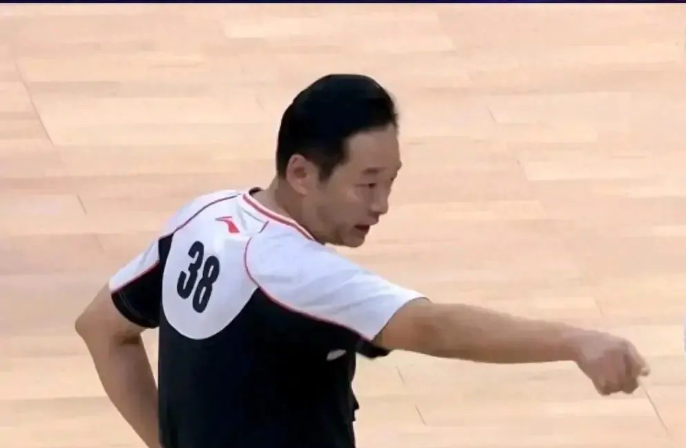 吉林男篮关键时刻失误，客场不敌对手