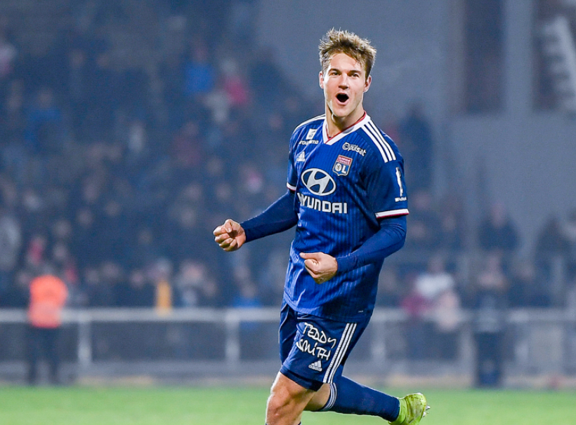 关于里昂客场大胜卡昂,领先积分榜的信息 关于里昂客场大胜卡昂,领先积分榜的信息