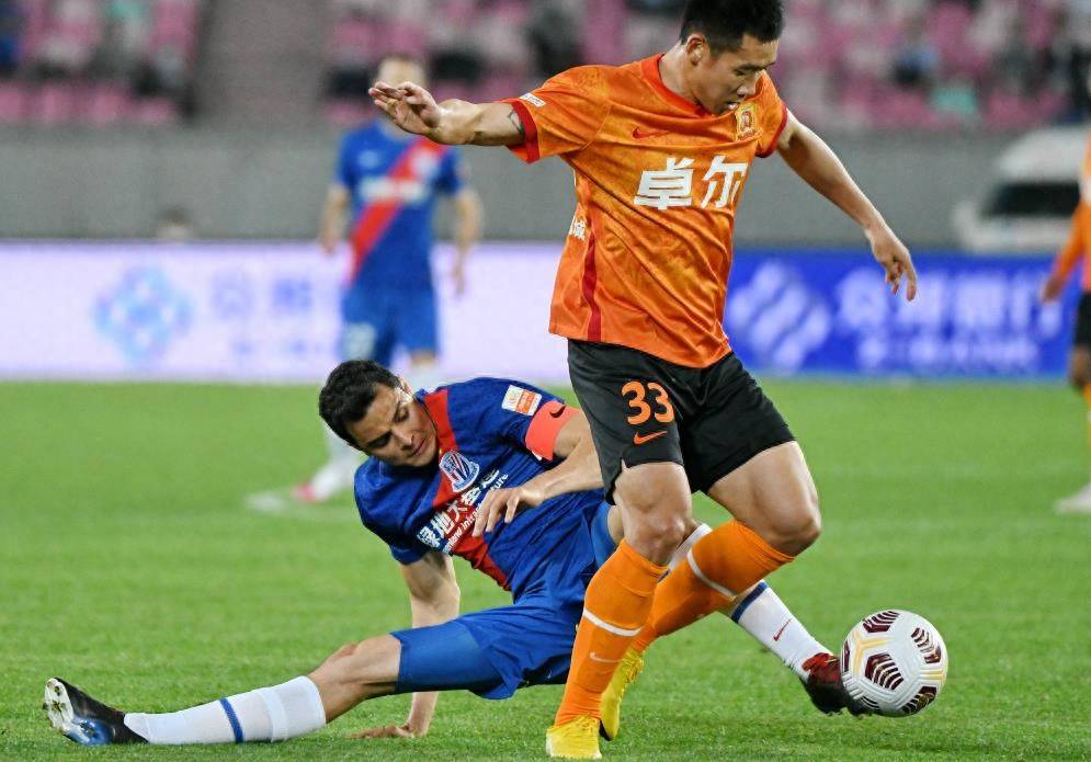 爱游戏亚洲官网-关于费尔南多城队胜出,高居榜首的信息