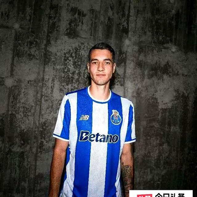 巴西边卫或将转会至英超豪门,为球队稳固防线