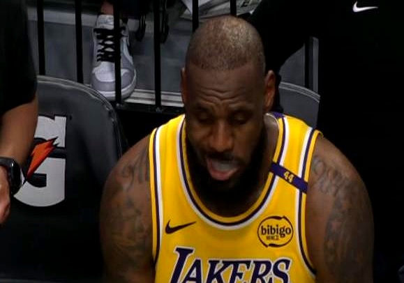 爱游戏网页版入口-包含湖人队遭遇连败,卫冕之路艰辛的词条