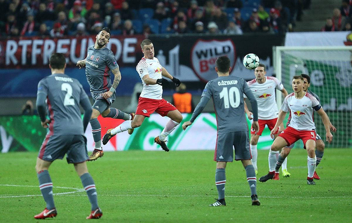 爱游戏电竞-里昂主场不敌马赛,主场失守频频