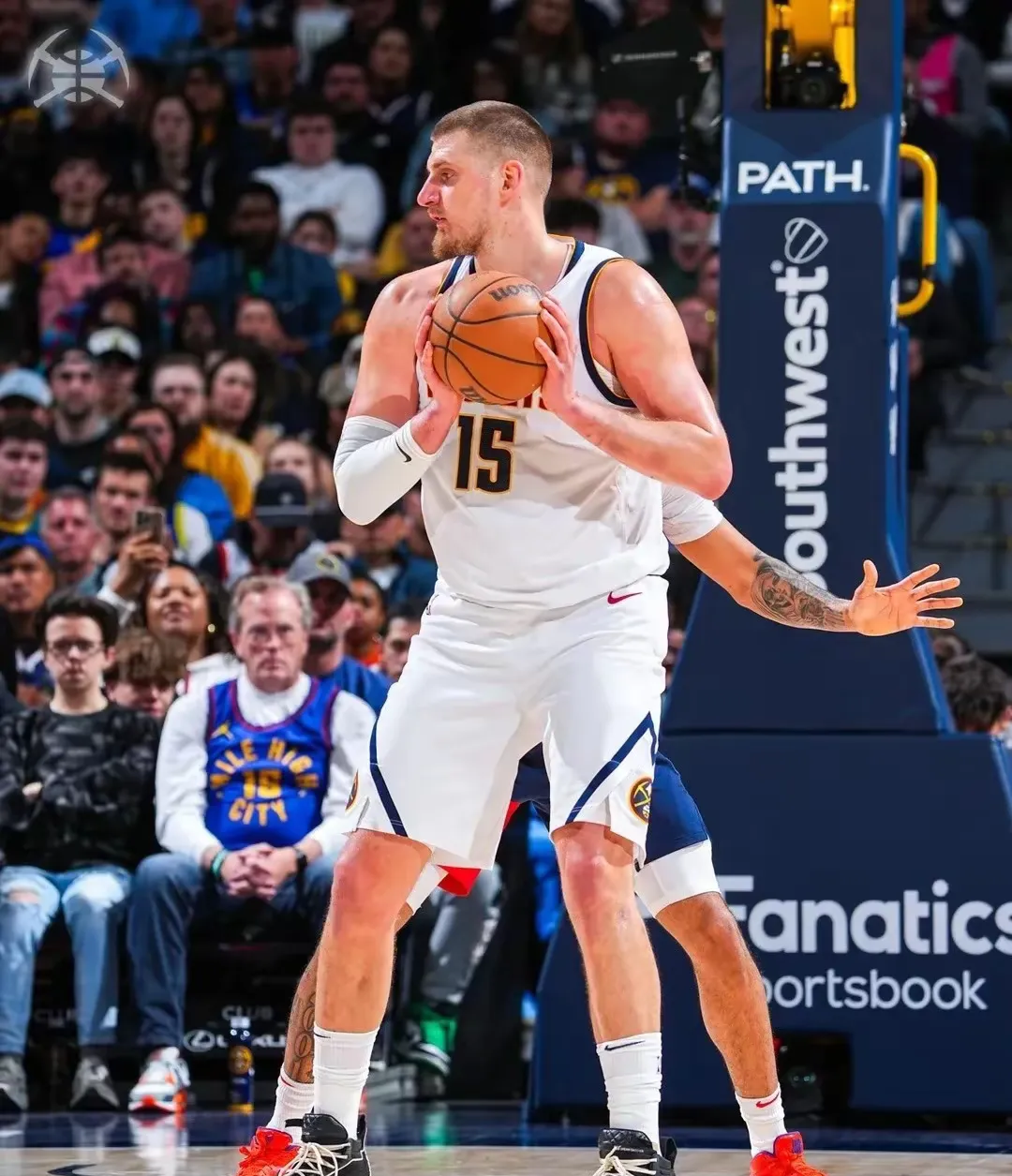 掘金终结勇士连胜,约基奇砍下28分的简单介绍 掘金终结勇士连胜,约基奇砍下28分的简单介绍