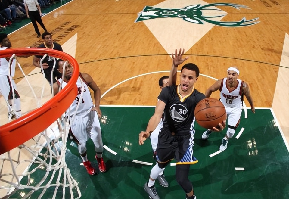 爱游戏官方入口-勇士主场轻取开拓者,迎来四连胜