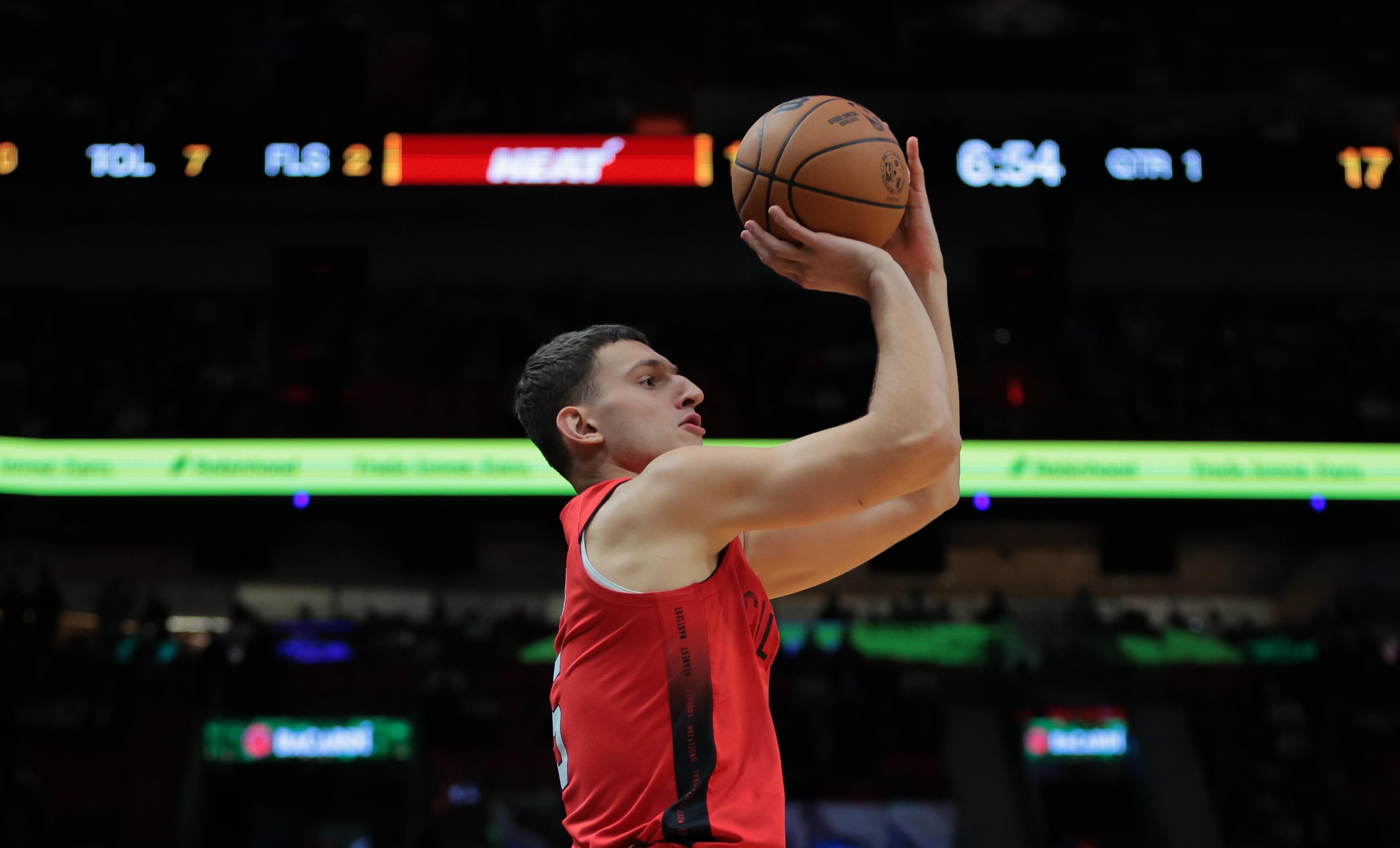 爱游戏亚洲官网-关于活塞击败热火,迎来意外胜利的信息