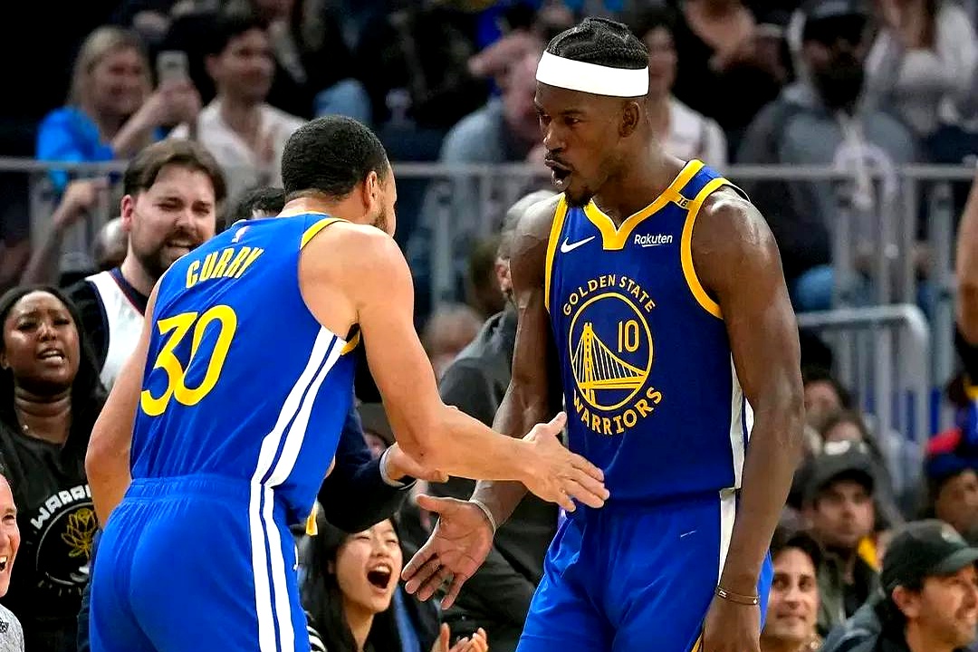 爱游戏网站-勇士主场不敌骑士,库里空砍三分