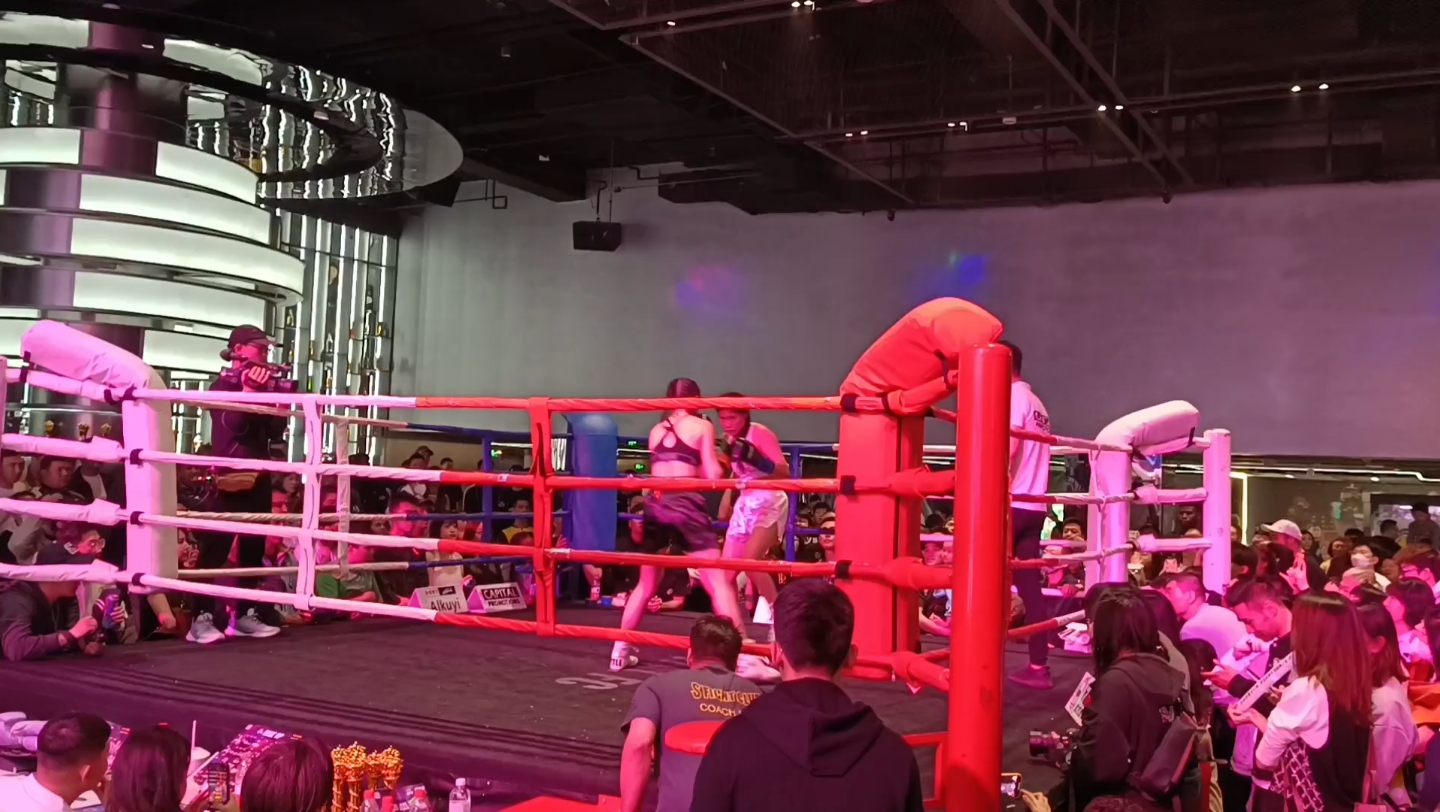 爱游戏课程-拳击比赛：选手拳拳到肉，擂台对决的简单介绍