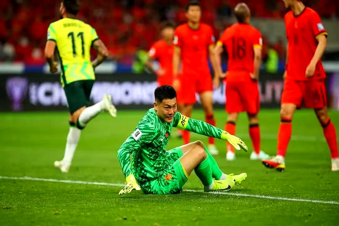 爱游戏在线登录-国际足坛大赛中中国队披荆斩棘，实现突破